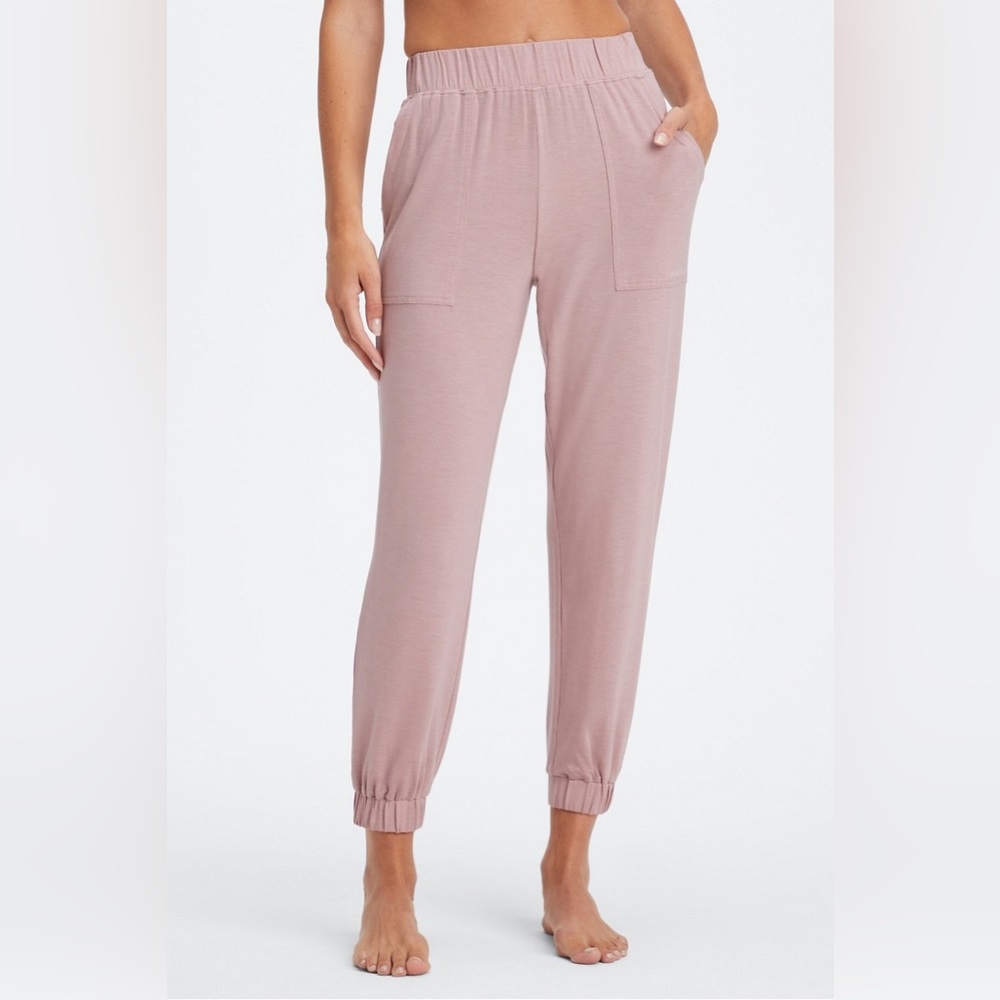 FABLETICS | Pink Restoreknit Lightweight Jersey Tapered Jogger Pant